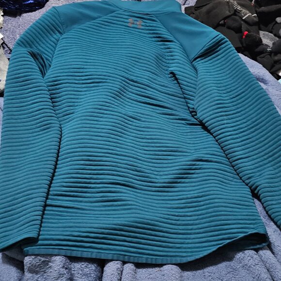 Sweatshirt - Picture 2 of 3